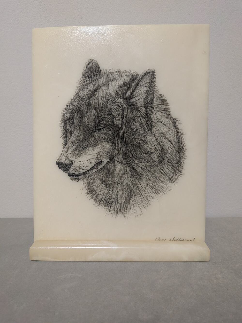 Vintage Elegance in Marble Wolf Plaque Large 10x8 Etched Wildlife Art Olivenhain